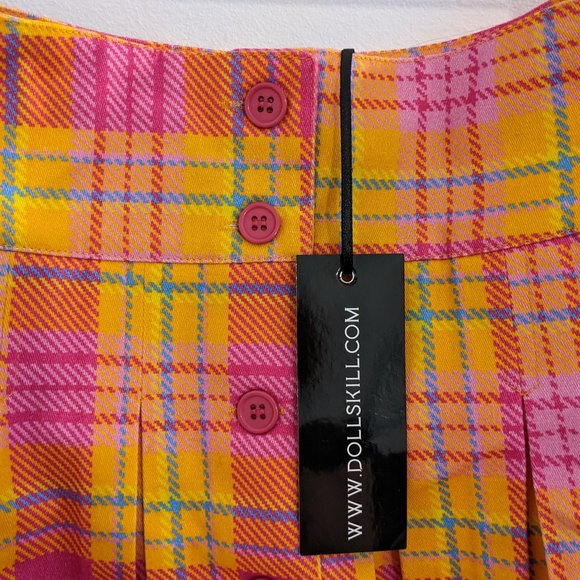 PLAID MINI SKIRT - SIZE MEDIUM - DELIA*S BY DOLLS KILL - Picture 8 of 13